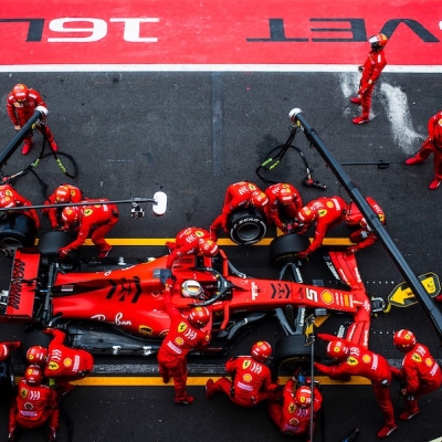Pit Crew_Vettel_Ferrari